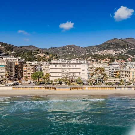 Hotiday Room Collection - Mediterranee Алассио Экстерьер фото
