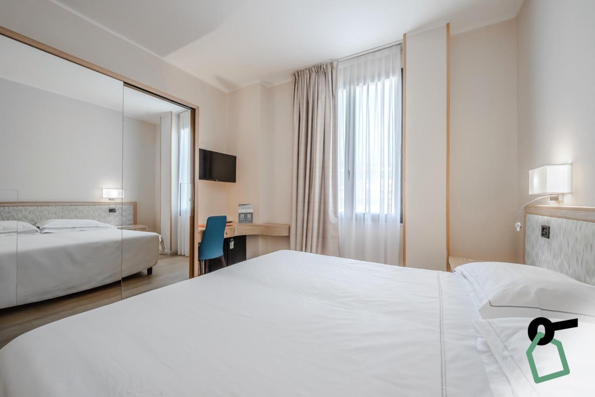 Hotiday Room Collection - Mediterranee Алассио Экстерьер фото